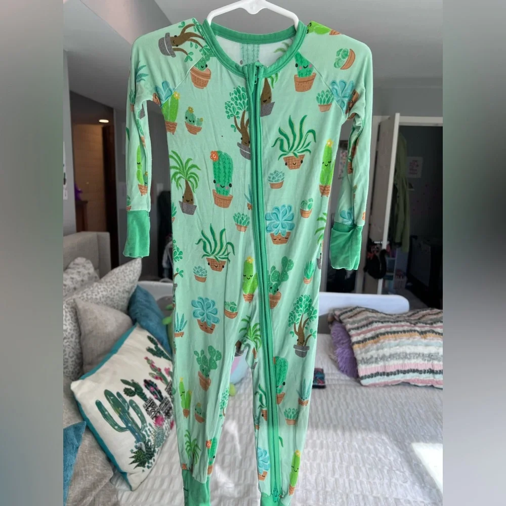 Little Sleepies Succulent Love Zippy Pajamas Size 12-18M GUC - Picture 2 of 7
